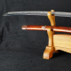 stojan pro meče - dvoupatrový z přírodního masivu (lakovaný)